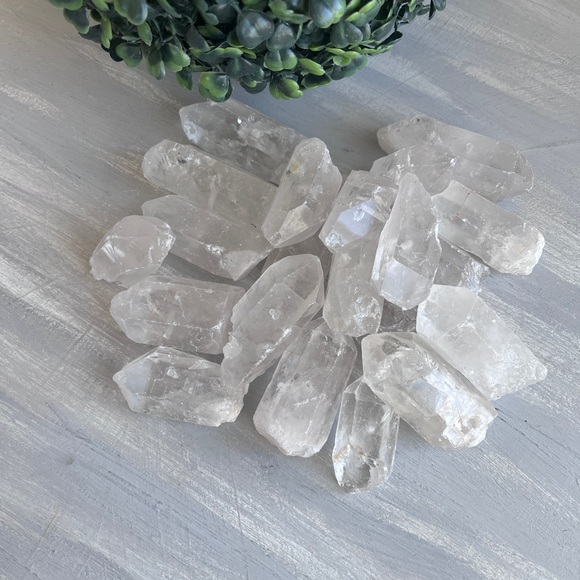 Crystal quartz incense holder with incense - Picture 4 of 7